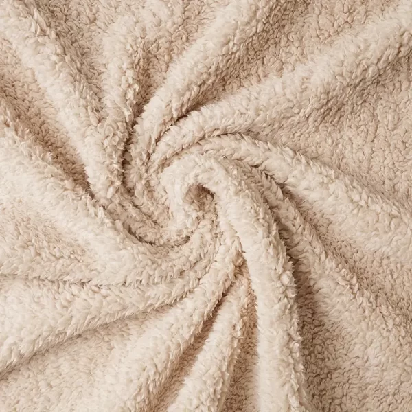 Premium fleece Pet Blanket Set – 2 Ultra-Soft Sherpa Throws for Dogs & Cats - Image 3