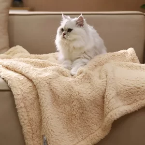 Machine washable fleece pet blankets for dogs and cats
